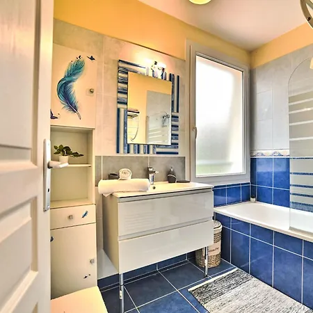 Dom wakacyjny La Martignas 1 By Interhome